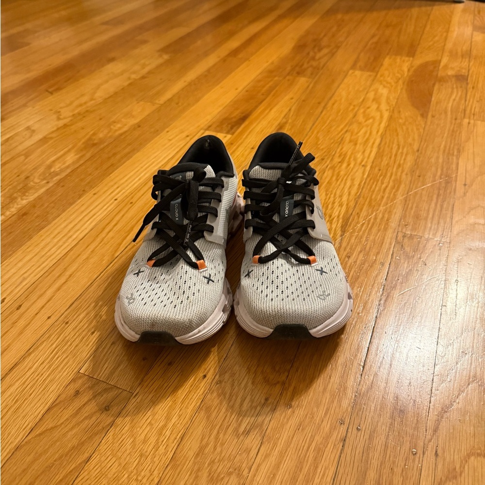 On Women's Cloud X 4 Training Shoes | Size: 6.5